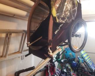 Child's bike trailer
