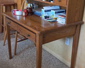 Oak ShakerStyle Writing Desk with Hutch second image
