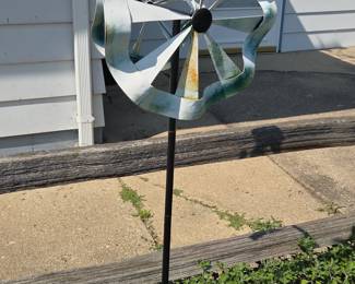 Dual Rotor Garden Spinner
