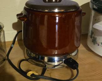 Vintage West Bend Electric Bean Pot