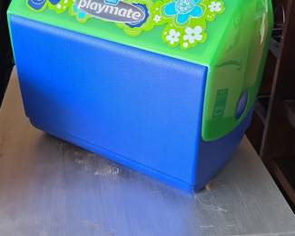 Igloo Playmate Elite Cooler