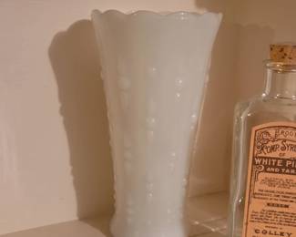 Anchor Hocking Teardrop and Pearl Milk Glass Vase