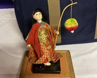 Vintage Chinese figure