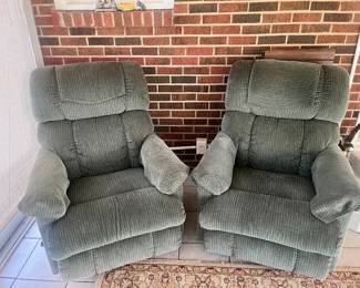 Pair of La-Z-Boy recliners