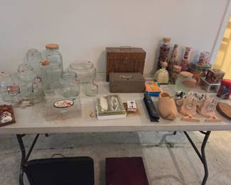 Glass containers