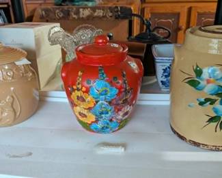 3 Blind Mice Red Floral Tan Floral Cookie Crocks 