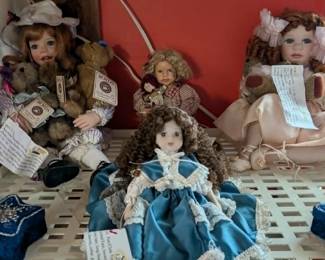 4 Dolls Blue Stars