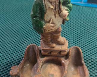 *Vintage Pipe Holder