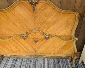 Vintage Burlwood Full Size bed