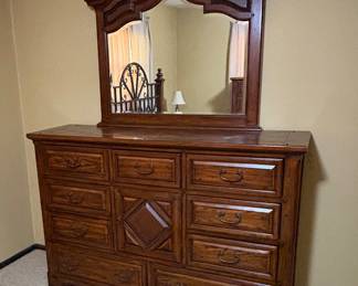 Broyhill Dresser