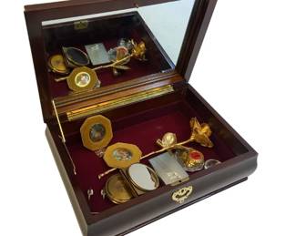 Gold Velvet Wall Decor Vanity Compacts