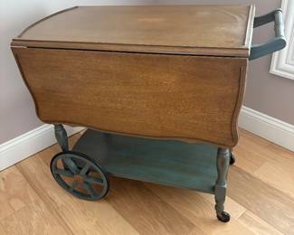 Cute tea cart!