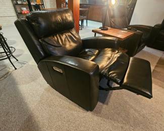 2 Leather Recliners Electric
