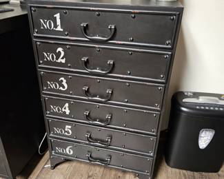 Dresser