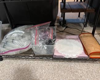 Cake decorating/party table weights/paper doilies/cookie mat