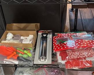Cake decorating gun/Halloween tools & cookie cutters/candy thermometer /cake or cookie boxes