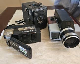 Furniture • Cameras • Tools • Collectibles • Décor