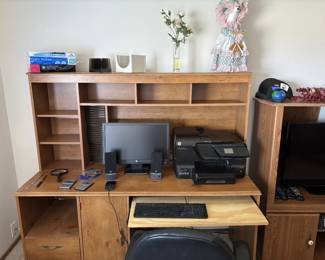 Furniture • Cameras • Tools • Collectibles • Décor
