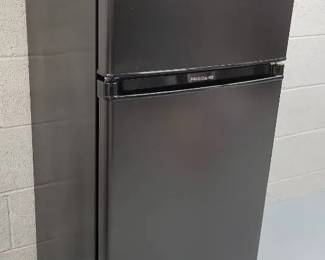 FRIGIDAIRE Mini Fridge