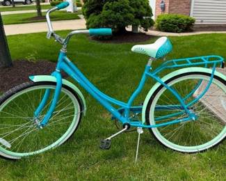126  Schwinn Windwood Womens Cruiser Bicycle