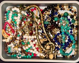 310  Beadazzled 2 Lbs of Bold Costume Jewelry Necklaces