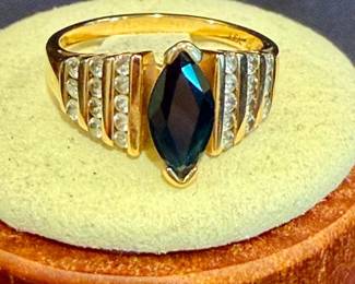 138  Gold Ring with Sapphire  Diamonds