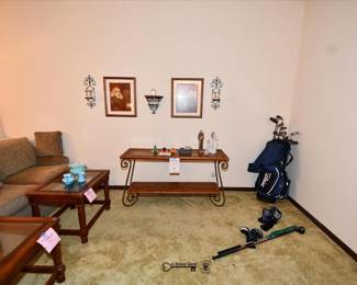 027Living Room