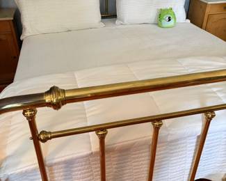 King size brass bed