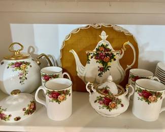 Royal Albert china & tea cozy