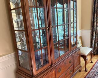 Thomasville China Cabinet