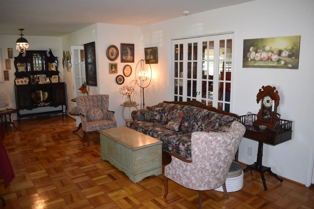 Front Room Overview