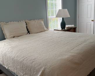 Cream Matelasse King Bedding set. Comes with quilt, shams, and dust ruffle
