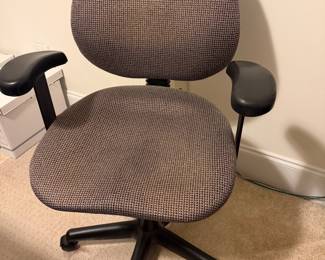 Swivel Office chair