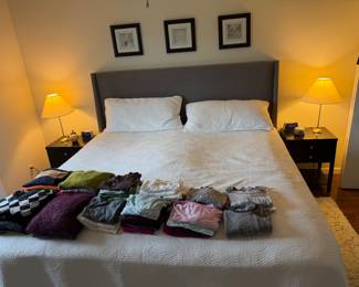 King bed, side tables & lamps