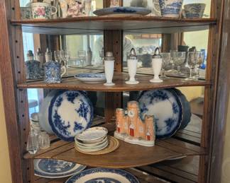 Miscellaneous glassware