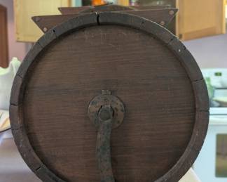 Butter churn