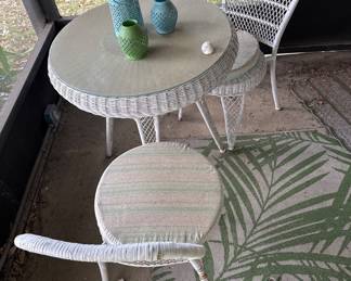 Wicker set