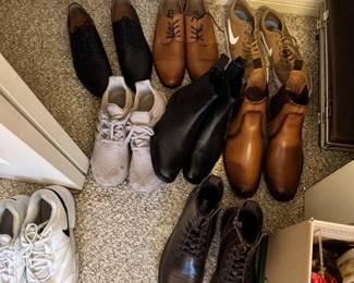 Men's Shoes & Clothing