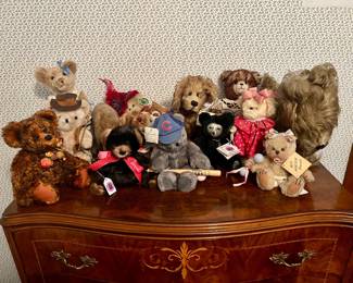 Collectible plush toys