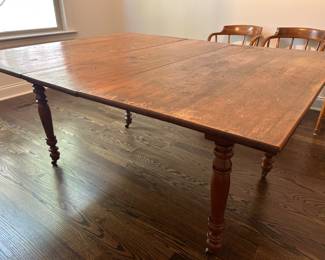 The table has 2 leaves not pictured