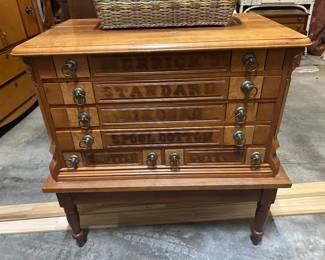 Spool chest
