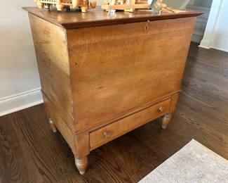 Sugar chest