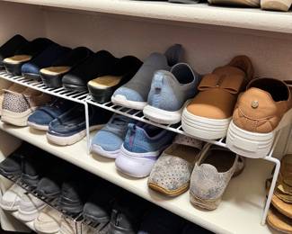 Women's Shoes (Most 7-7.5)