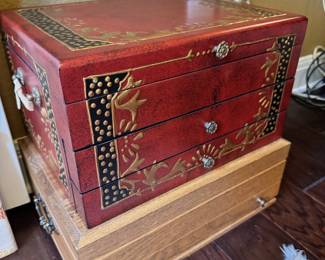 Chests/Boxes