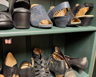 Women's Shoes (Most 7-7.5)