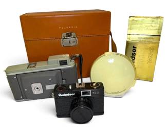 Polaroid Land Camera Model 80 w Case  Windsor WX3 Film Camera