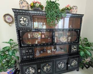 Mother of Pearl Inlaid Chines Black Lacquered China Cabinet