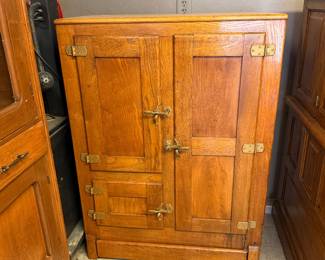 Vintage Icebox