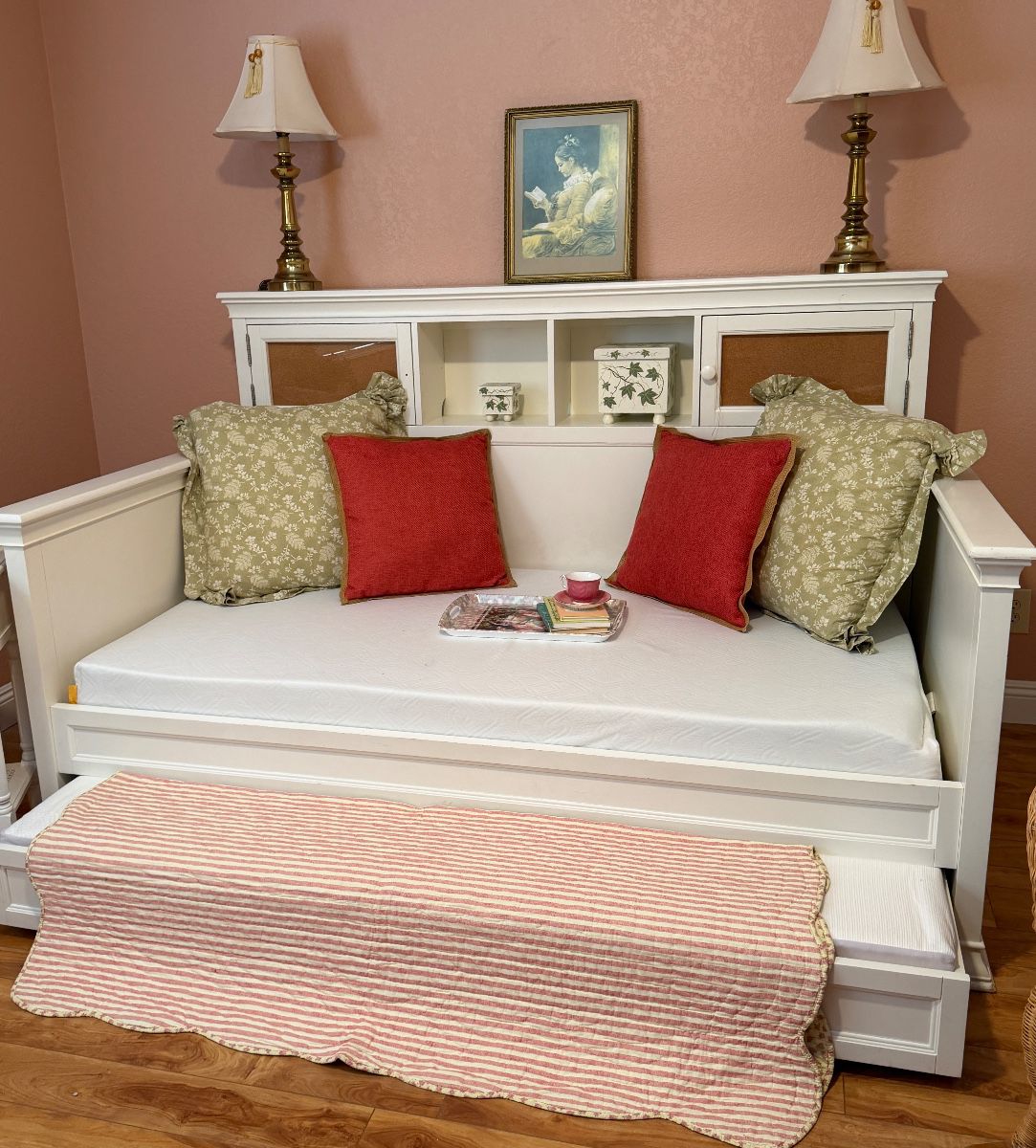 Pottery Barn Teen Trundle Bed w Mattresses