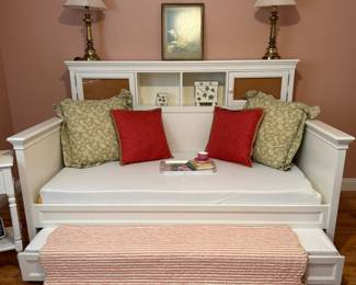 Pottery Barn Teen Trundle Bed w Mattresses